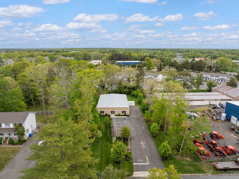 30 Bolton Ln, West Creek, NJ à vendre - Photo du bâtiment - Image 2 de 45