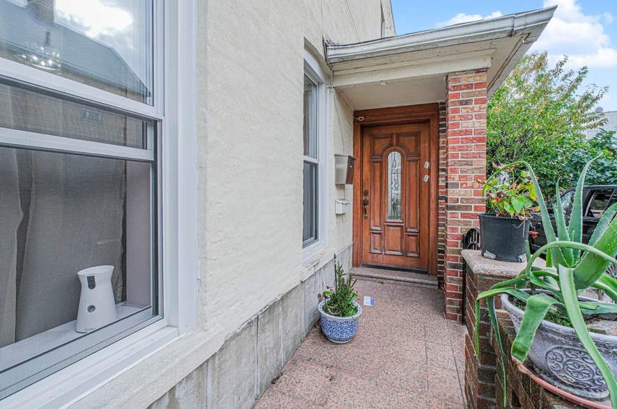 2042 72nd St, Brooklyn, NY for sale - Building Photo - Image 3 of 14