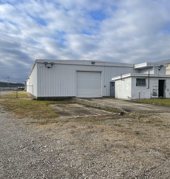 855 Crestview Dr, Greenville, PA for lease - Building Photo - Image 3 of 7