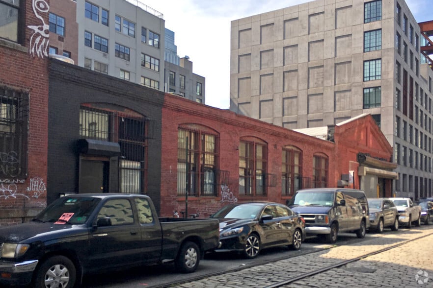 50 Bridge St, Brooklyn, NY for lease - Primary Photo - Image 2 of 3
