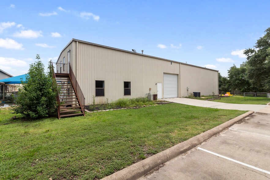 4232 Boonville Rd, Bryan, TX à louer - Photo du bâtiment - Image 1 de 13
