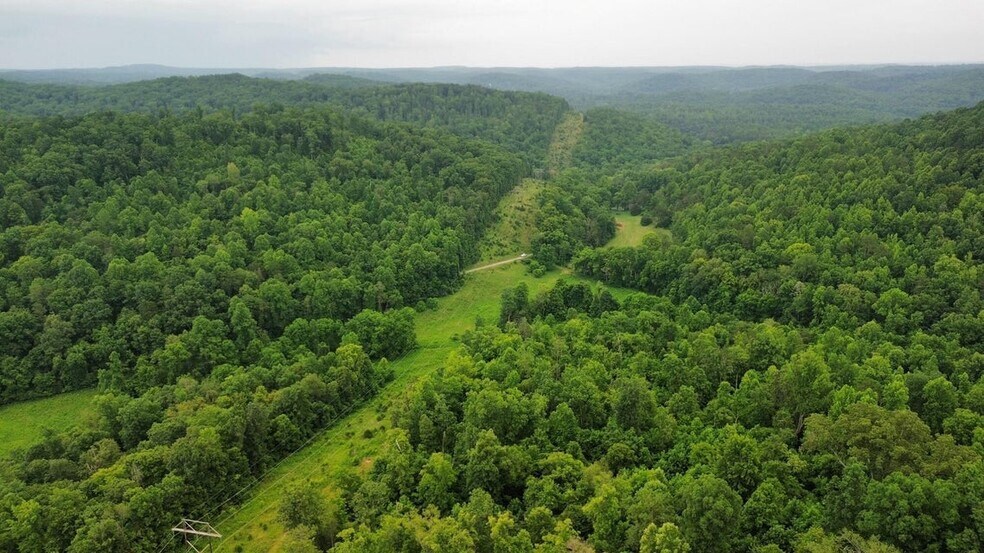 500 Hail Bridge rd, Somerset, KY for sale - Building Photo - Image 2 of 8