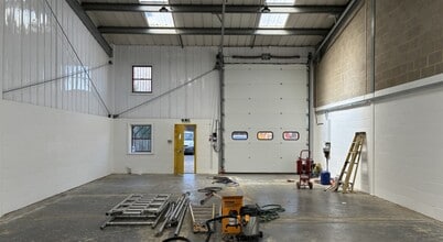 Lower Rd, Northfleet for lease Interior Photo- Image 2 of 3