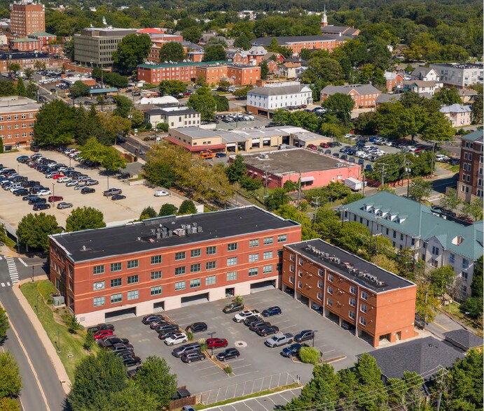 100 10th St, Charlottesville, VA à vendre - Photo du bâtiment - Image 3 de 24