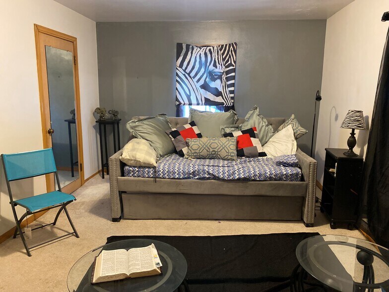 2926 Pine Ave, Erie, PA à vendre - Photo intérieure - Image 2 de 17