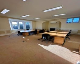 Bletchingley Rd, Nutfield for lease Interior Photo- Image 2 of 11