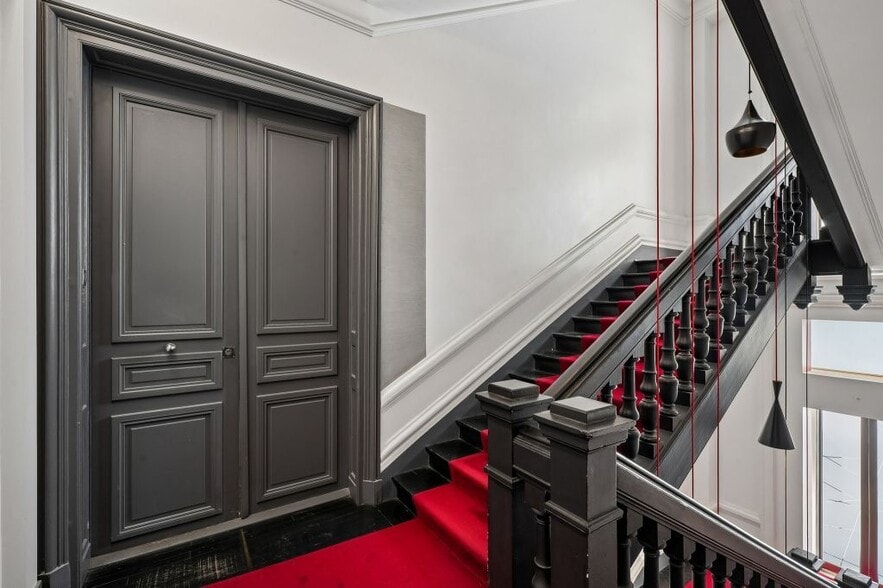 13 Rue Du Docteur Lancereaux, Paris à louer - Photo du bâtiment - Image 2 de 7