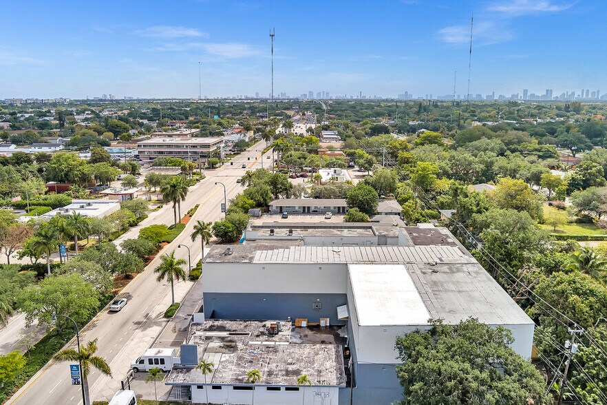 6240-6244 Miramar Pky, Miramar, FL à louer - Photo du bâtiment - Image 3 de 38