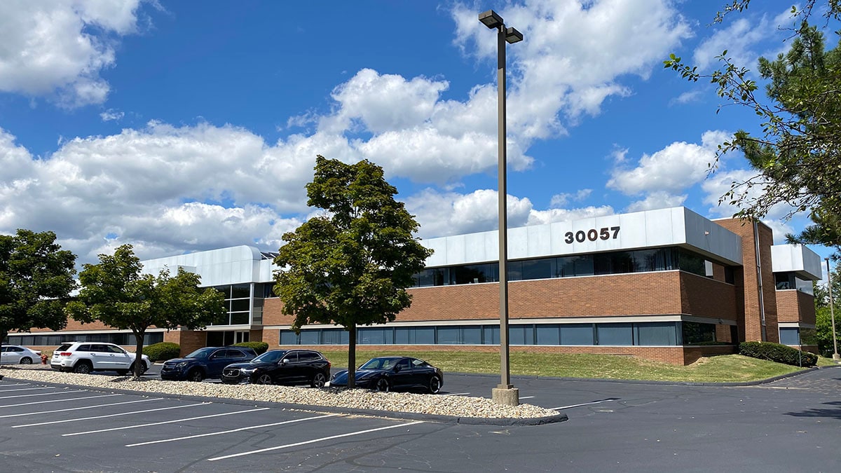 30057 Orchard Lake Rd, Farmington Hills, MI for lease Primary Photo- Image 1 of 15