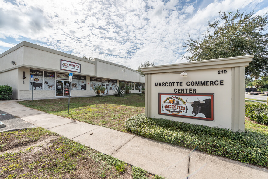 219 W Myers Blvd, Mascotte, FL à vendre - Photo du bâtiment - Image 1 de 1