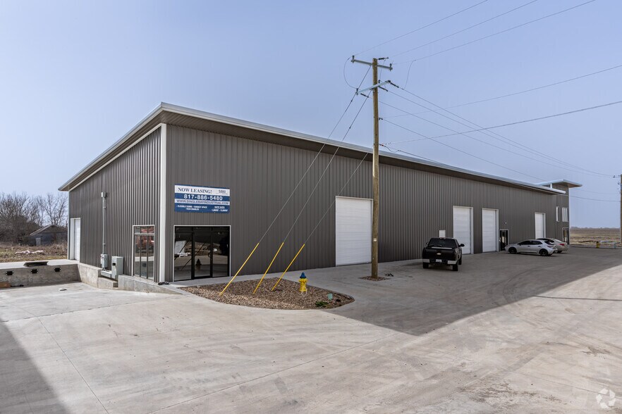 185 Ninety Four, Taylor, TX for lease - Primary Photo - Image 1 of 3