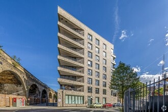 86-88 Valentia Pl, Londres à louer Photo du bâtiment- Image 1 de 4