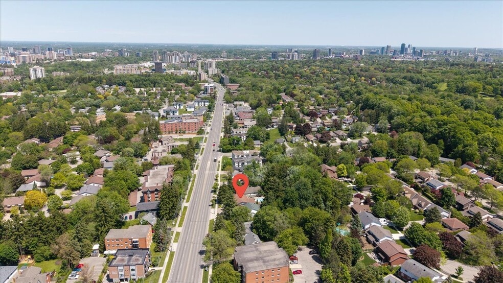 391 Erb St W, Waterloo, ON à vendre - Aérien - Image 1 de 7