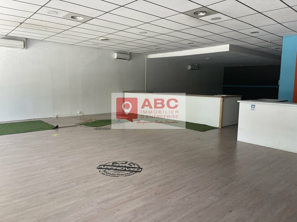 Retail in Lattes for lease Interior Photo- Image 1 of 5