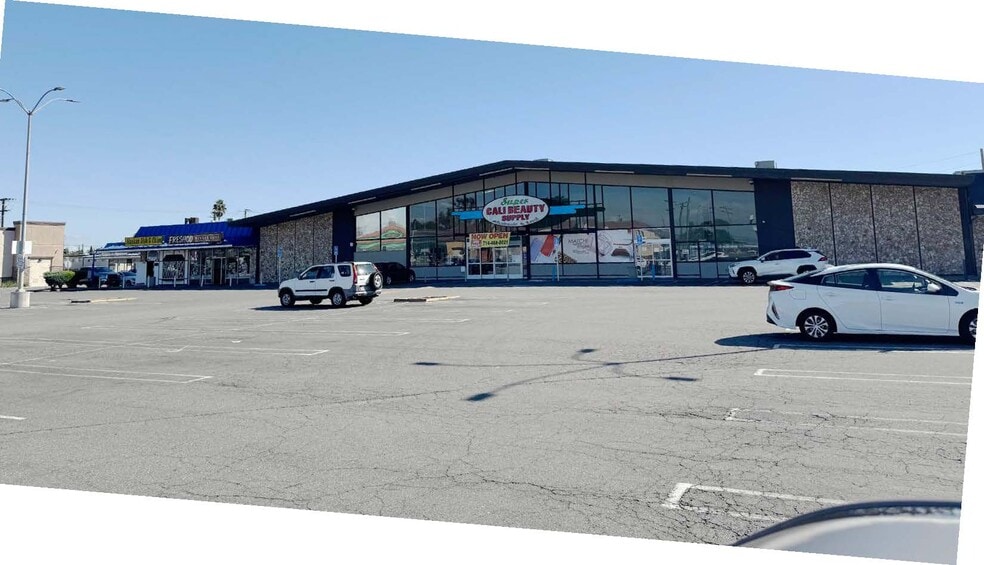 5952 Westminster Blvd, Westminster, CA for lease - Building Photo - Image 1 of 11