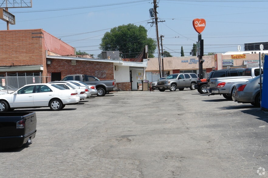 16918 Saticoy St, Van Nuys, CA for sale - Building Photo - Image 2 of 3