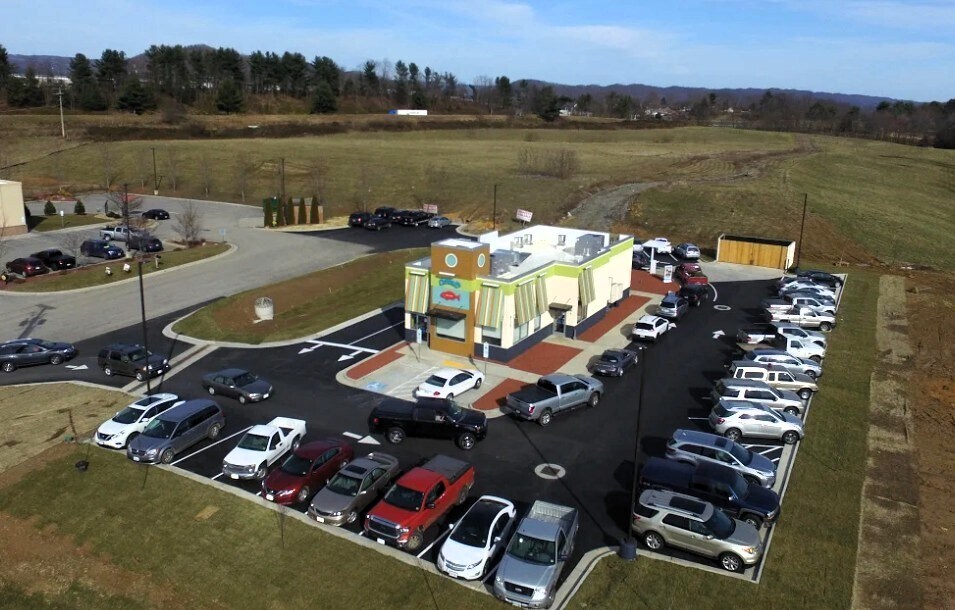 215 E Commonwealth Dr, Wytheville, VA for lease Primary Photo- Image 1 of 4