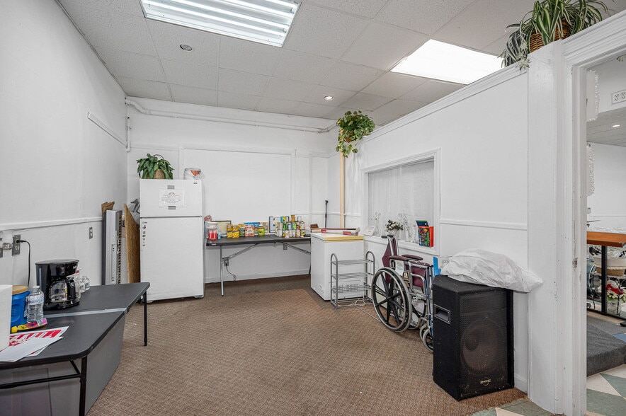 694-698 Merrimack St, Lowell, MA à vendre - Photo du bâtiment - Image 3 de 10