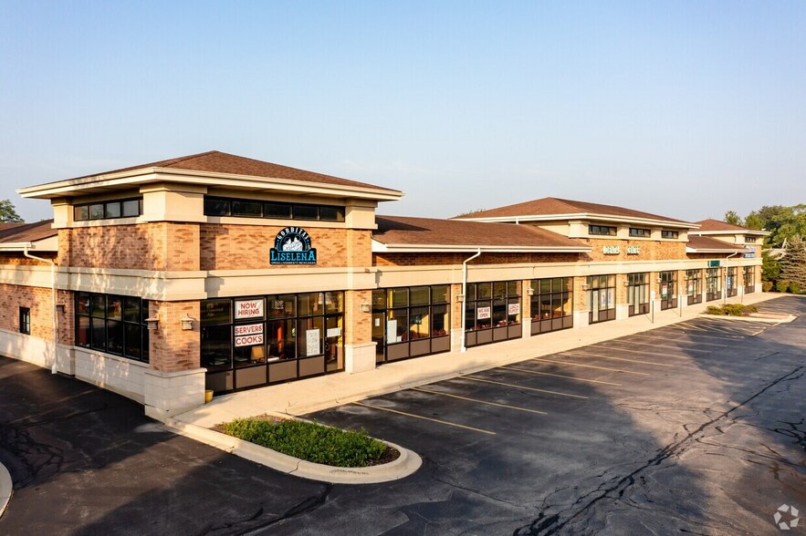 944 E Roosevelt Rd, West Chicago, IL à louer - Photo principale - Image 1 de 5