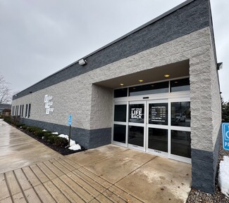 Plus de détails pour 2100 Union Rd, West Seneca, NY - Bureau à vendre