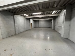 Camwal Rd, Harrogate for lease Interior Photo- Image 2 of 10