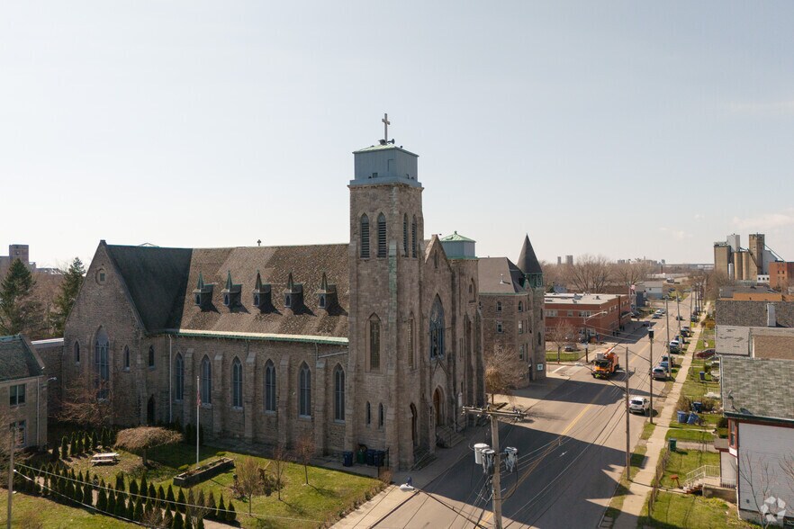 193 Elk St, Buffalo, NY à vendre - Photo principale - Image 1 de 7