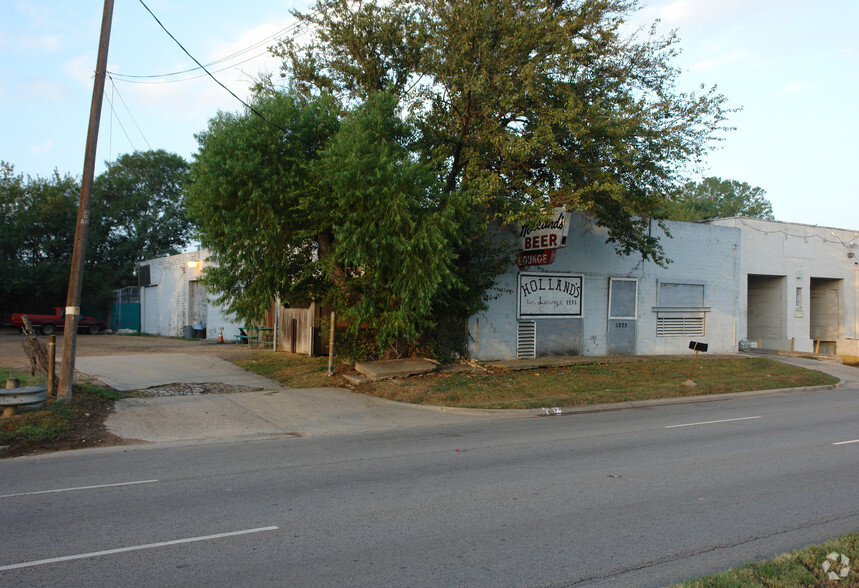 1223 S Industrial Blvd, Dallas, TX à louer - Photo du bâtiment - Image 2 de 4