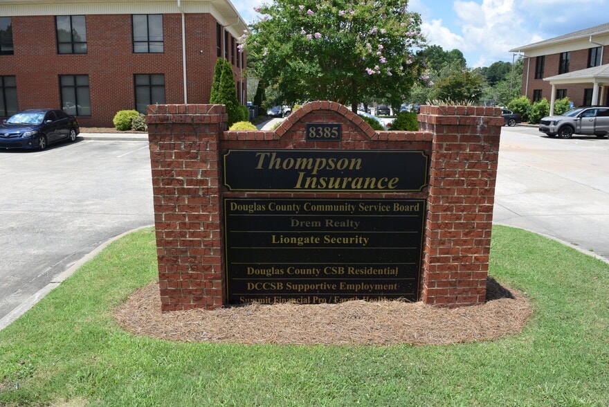 8385 Cherokee Blvd, Douglasville, GA à vendre - Photo du bâtiment - Image 2 de 15