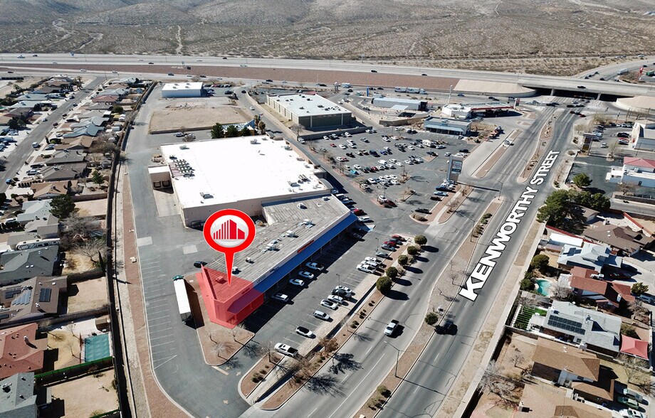 10765 Kenworthy St, El Paso, TX à louer - Photo du bâtiment - Image 2 de 7