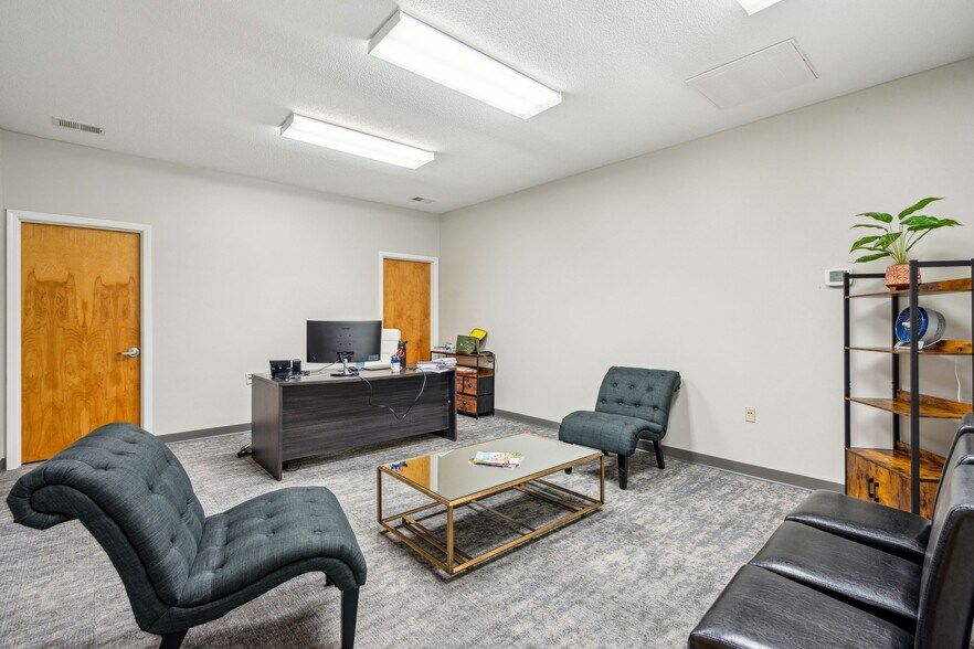 5880 Rivers Ave, North Charleston, SC à vendre - Photo du bâtiment - Image 3 de 45