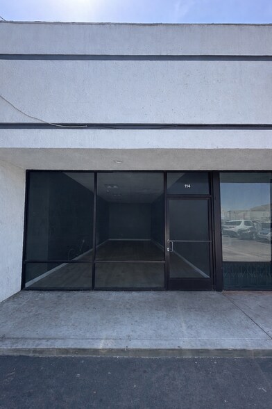 5520-5530 Santa Monica Blvd, Los Angeles, CA à louer - Photo du bâtiment - Image 2 de 8