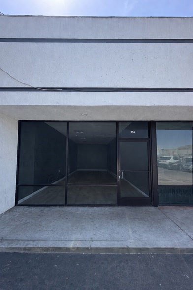 5520-5530 Santa Monica Blvd, Los Angeles, CA à louer - Photo du bâtiment - Image 2 de 8