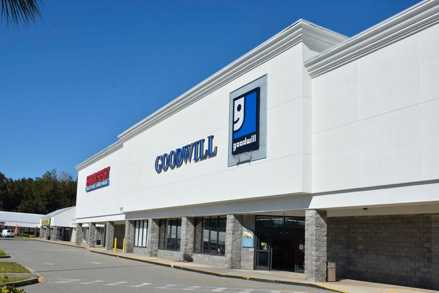 1153-1155 Malabar Rd NE, Palm Bay, FL for lease - Building Photo - Image 3 of 11