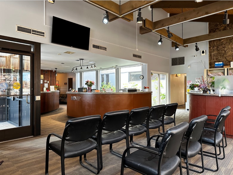 1805 Kipling St, Lakewood, CO à vendre - Photo intérieure - Image 2 de 16