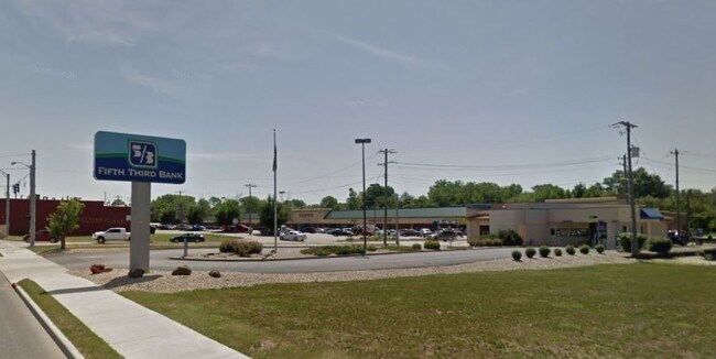 Plus de détails pour 637 E National Ave, Brazil, IN - Commerce de détail à louer