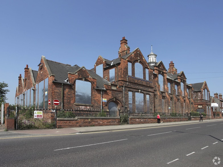 Lea Rd, Gainsborough for sale - Primary Photo - Image 1 of 3