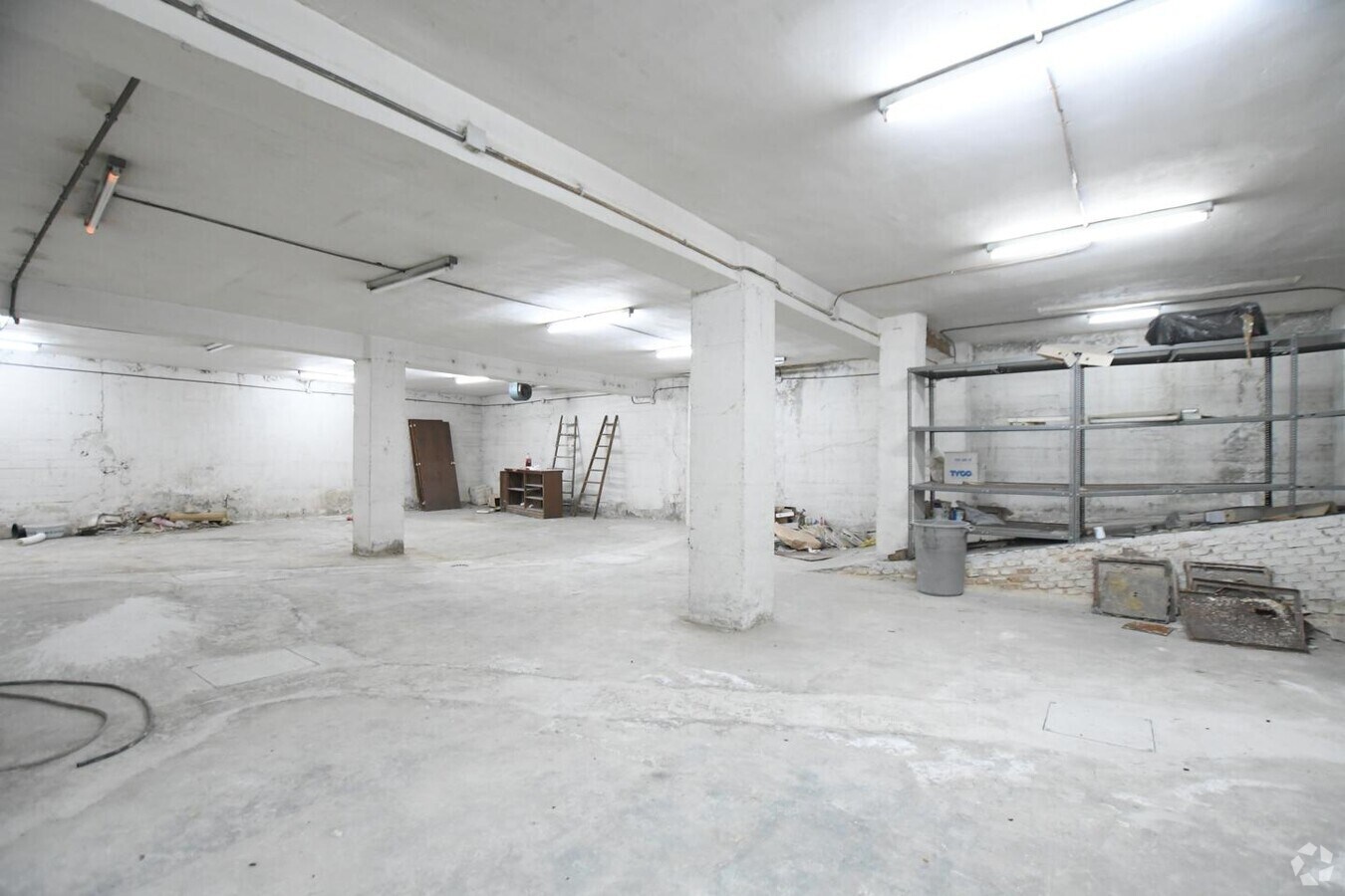 Madrid, MAD 28026 - Unit Puerta 01 - - Interior Photo - Image 1 of 22