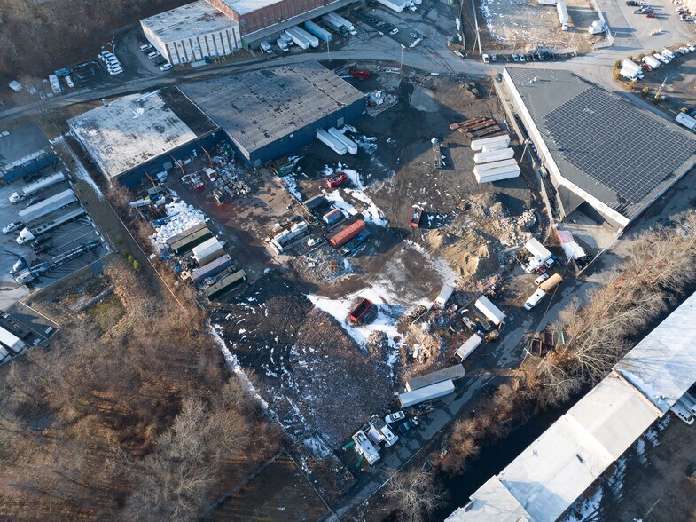 55 Industrial Cir, Lincoln, RI à louer - Photo du bâtiment - Image 2 de 15