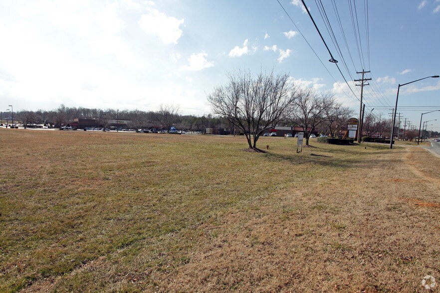 Lot 2 Sunset Rd, Charlotte, NC à vendre - Photo principale - Image 1 de 4