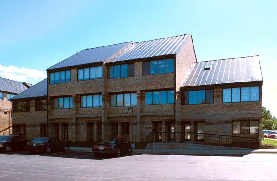 841 Quince Orchard Blvd, Gaithersburg, MD for lease - Building Photo - Image 2 of 14