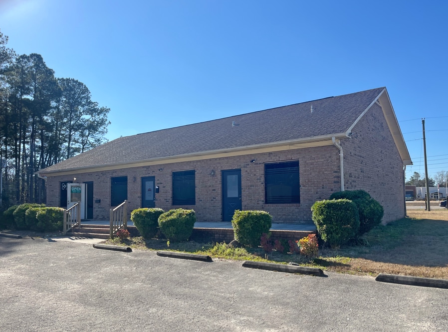 13 Governors Rd SE, Winnabow, NC for lease Primary Photo- Image 1 of 3