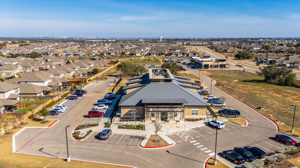 582 Geneva St, New Braunfels, TX à vendre - Photo du bâtiment - Image 3 de 6