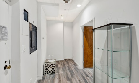 50 W 97th St, New York, NY for lease Interior Photo- Image 1 of 5