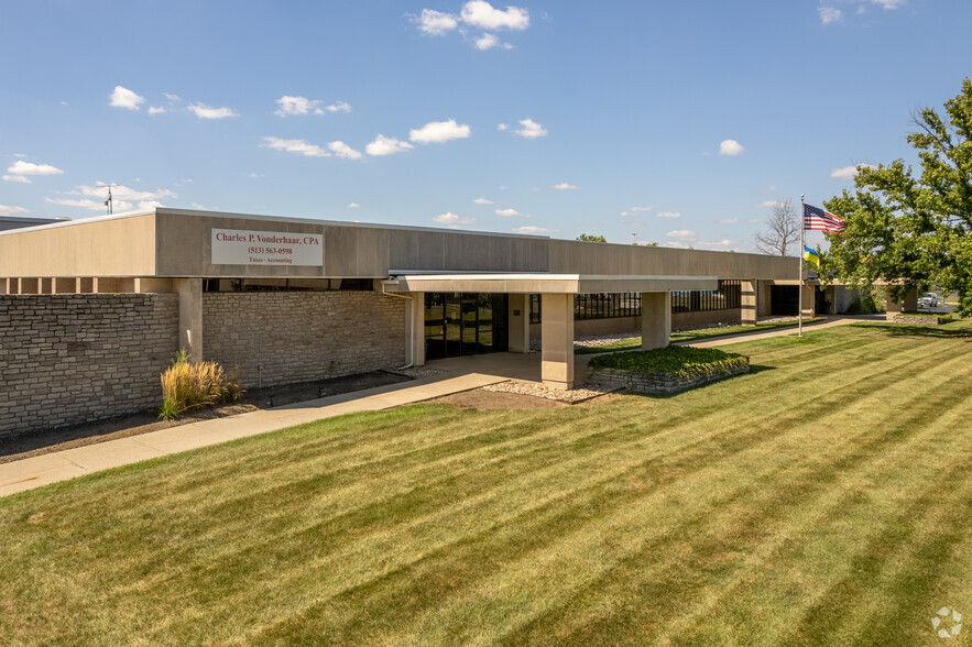 10001 Alliance Rd, Blue Ash, OH à vendre - Photo principale - Image 1 de 1