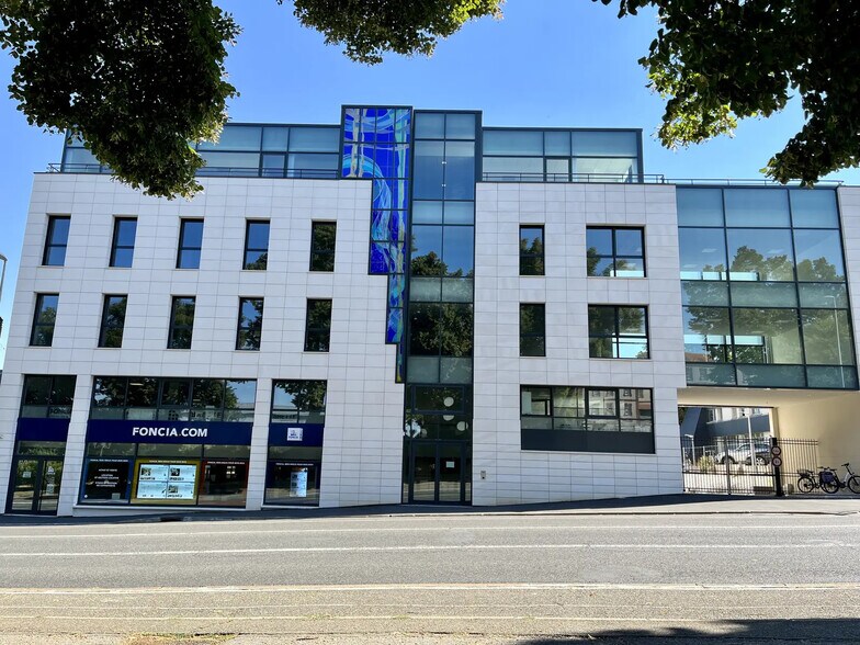 28 Boulevard De La Courtille, Chartres à louer - Photo du bâtiment - Image 1 de 9