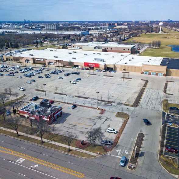 1500 S Elmhurst Rd, Mount Prospect, IL à louer - Photo du bâtiment - Image 3 de 8