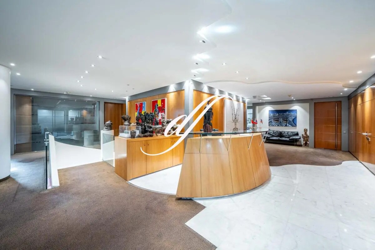 Flex in Saint-Cloud for sale Interior Photo- Image 1 of 6