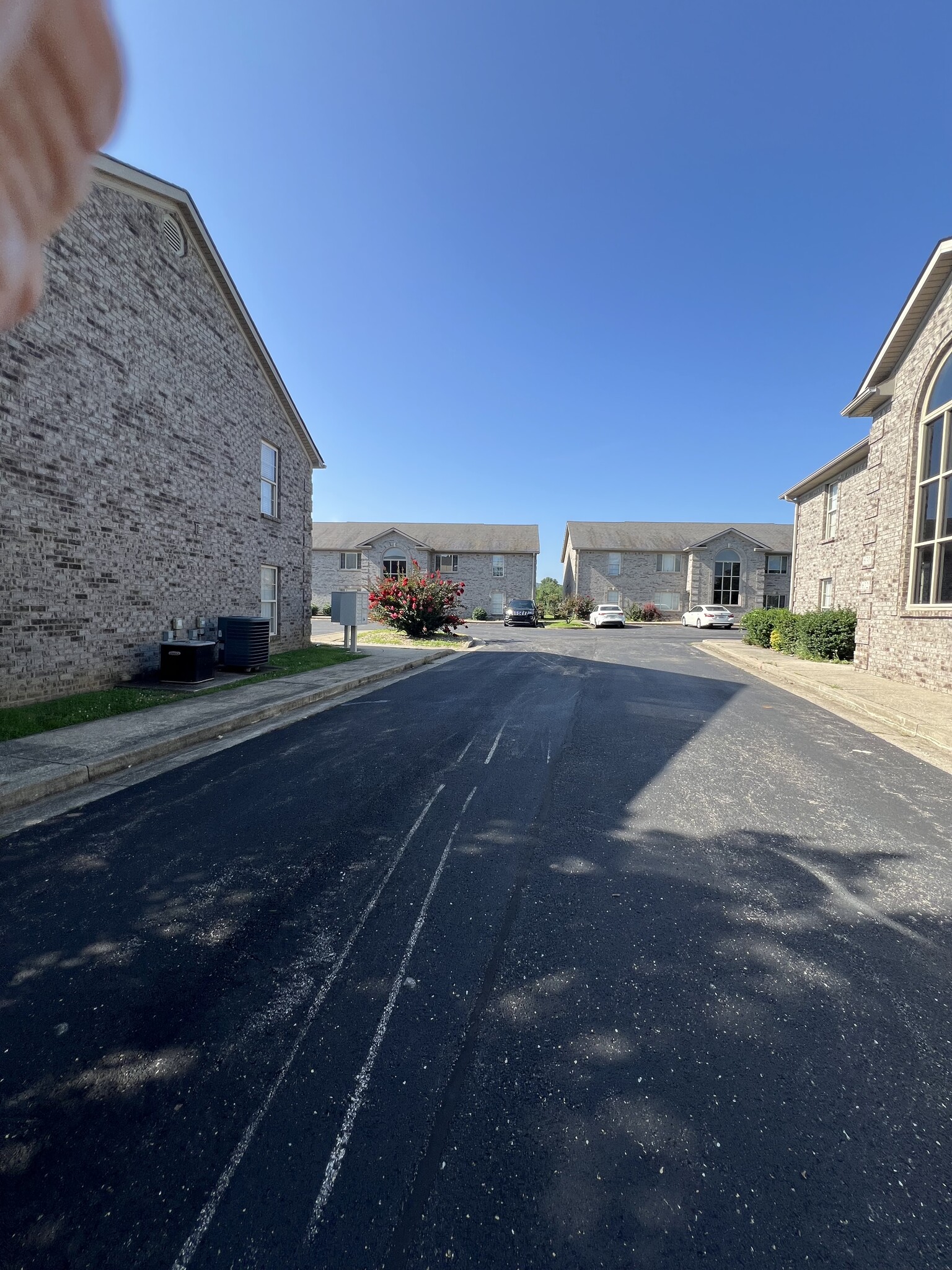502 Nandino Cir, Berea, KY for sale Primary Photo- Image 1 of 9