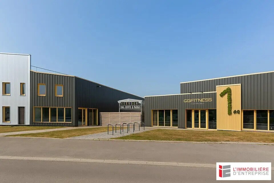 Flex in La Chapelle-des-Fougeretz for lease Building Photo- Image 1 of 2