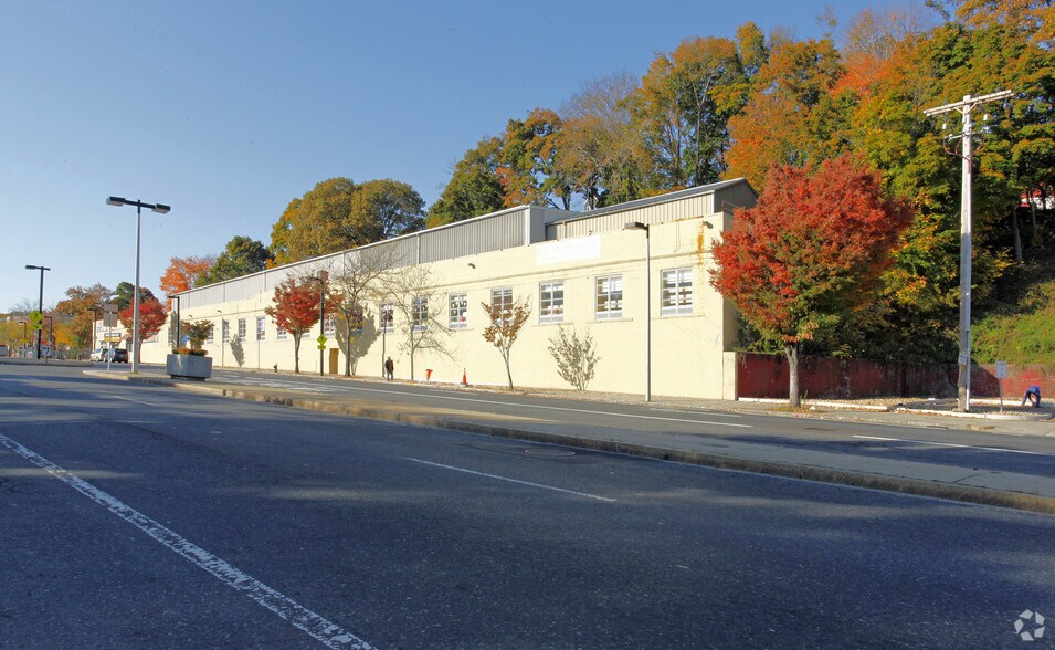1261-1299 Blue Hill Ave, Mattapan, MA à louer - Photo du bâtiment - Image 2 de 2
